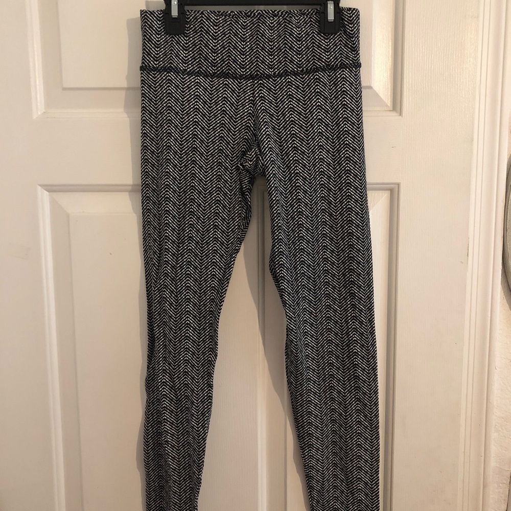 Cute printed leggings.